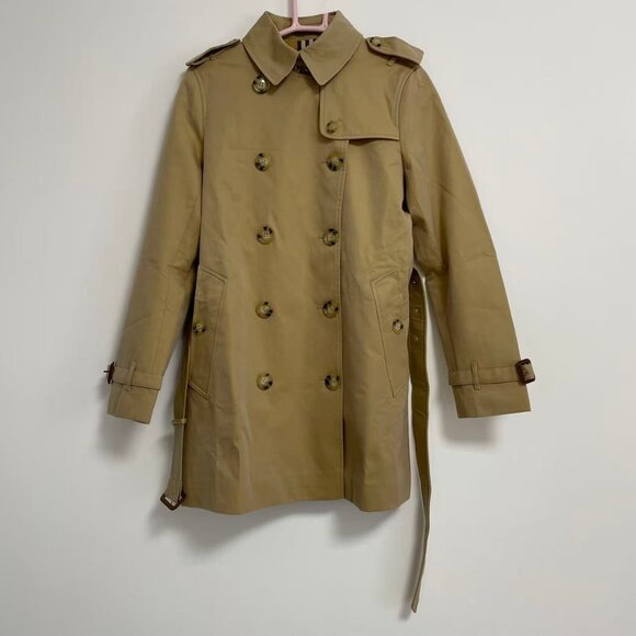 Streamlined trench with back slit and waist belt - Picture 2 of 14